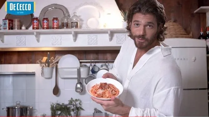 Can Yaman gab ein Pasta-Rezept für die Armen in Italien!