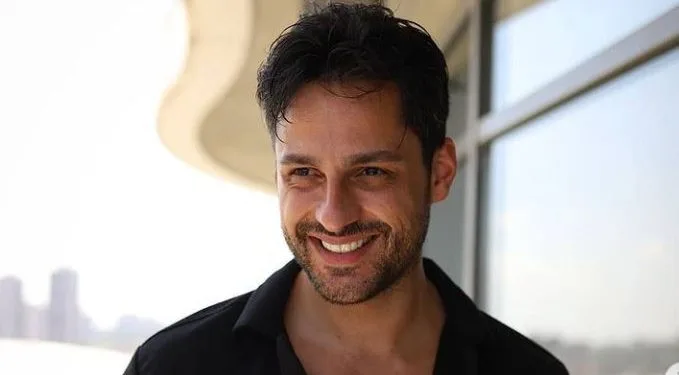 Der gutaussehende Schauspieler Ekin Mert Daymaz rebellierte, seine Anhänger fanden die Situation seltsam!