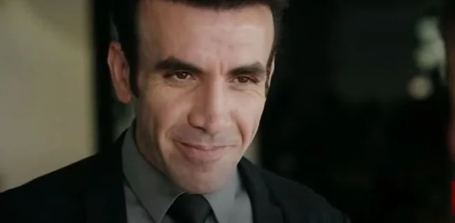Als Mehmet Yılmaz Ak es langweilte, der Bösewicht zu sein, kam ihm die Serie Yargı zu Hilfe!