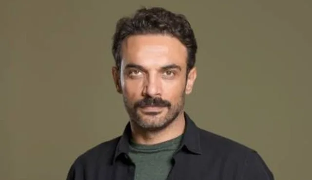 Uğur Aslan, der Eren-Kommissar von Yargı, steht mit einem Musical auf der Bühne!