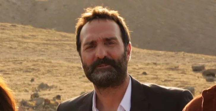 Nach dem Unglück in der Fox-TV-Serie hat Timur Acar seine neue Serie gefunden!