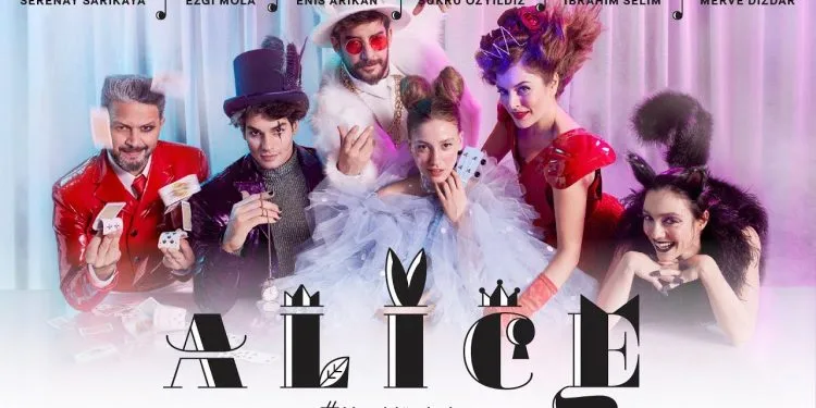 Enis Arıkan, Serenay Sarıkaya und Şükrü Özyıldız haben die Bühne so sehr vermisst!..