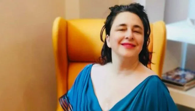 Demet Evgar enthüllte die interessante Geburtstagstorte ihrer engen Freundin Esra Dermancıoğlu in den sozialen Medien!