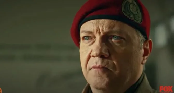 Nach der Savaşçı-Serie kehrt Murat Serezli in einem ganz anderen Format auf die Leinwand zurück!
