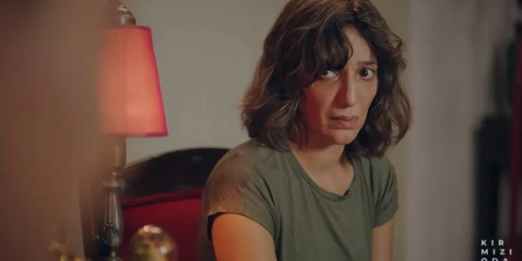 Nihal Yalçın startet nach Kırmızı Oda eine neue Serie!