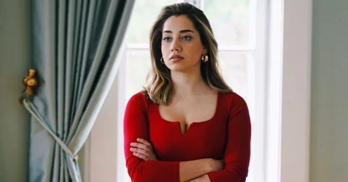 Özge Özacar, die von Kefaret und Seyyar sehr müde war, hat einen Deal für die neue Serie gemacht!