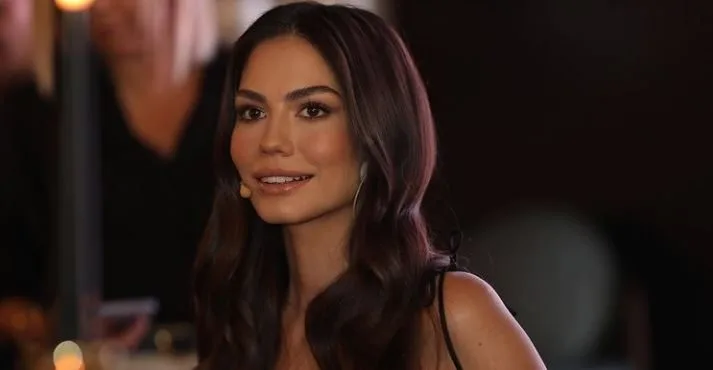Der Film Aşk Taktikleri, auf den sich die Fans von Demet Özdemir freuen, wird sehr bald auf Netflix zu sehen sein!…