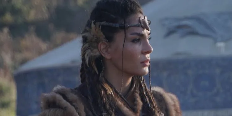 Ebru Şahin, deren Destan-Serie Rekorde auf YouTube brach, verliebte sich in den sozialen Medien!…