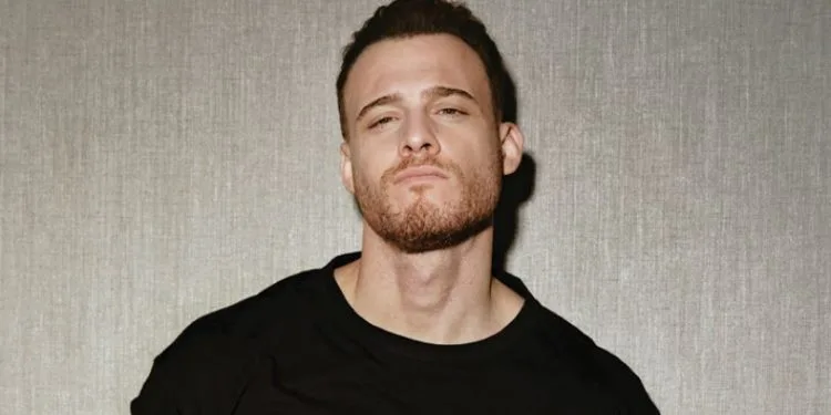Kerem Bürsin hat eine solche Liste eingetragen, dass ihm nicht der Rücken fällt!