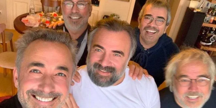 Oktay Kaynarca, dessen neues Projekt mit Spannung erwartet wird, feierte seinen neuen Lebensabschnitt mit einem Überraschungsgeburtstag