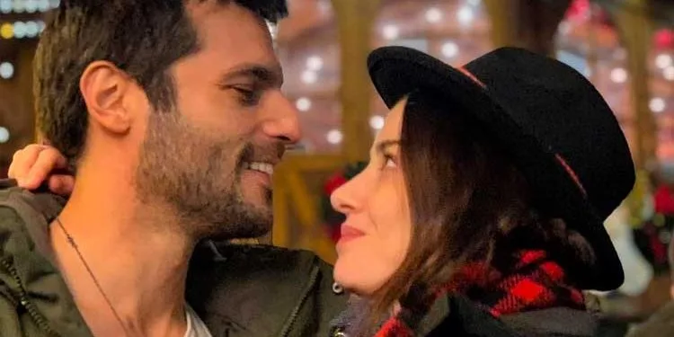 Das Ehepaar Özge Gürel und Serkan Çayoğlu beschloss zu heiraten