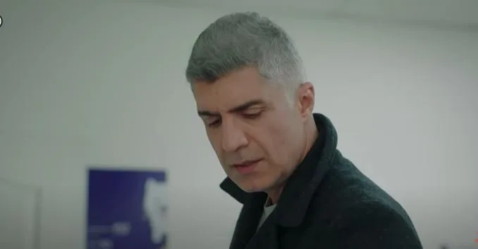 Auch Özcan Deniz verliebte sich im neuen Jahr, aber es war bemerkenswert, dass er seinen Beitrag für Kommentare geschlossen hat!.