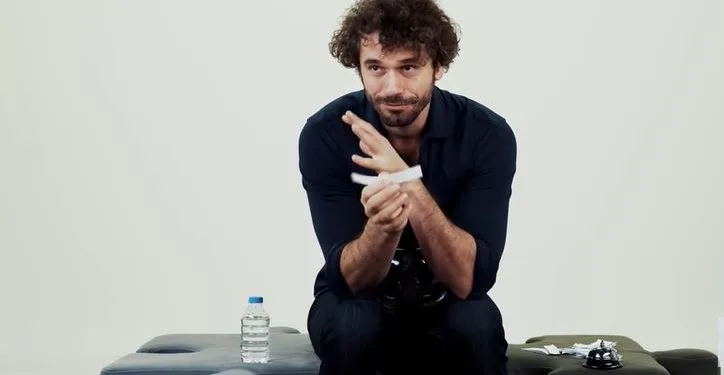 Yiğit Kirazcı hat einen Torpedo für seine Geliebte Pınar Deniz gemacht!