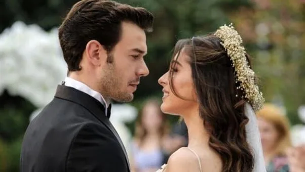 Eine neue Serie vom Produzenten der Baht Oyunu-Serie, die Aytaç Şaşmaz und Cemre Baysel zusammenbringt, auf TRT1!