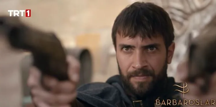 Ulaş Tuna Astepe macht Fortschritte, indem er in der Barbaroslar-Serie auftaucht!
