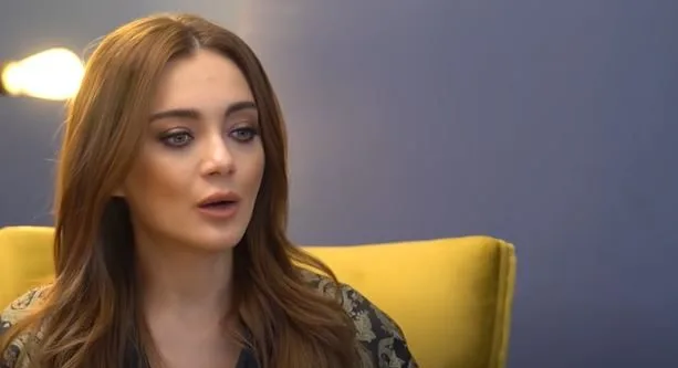 Damla Sönmez, Dilruba aus der Aziz-Serie, wurde die Frau der Auszeichnungen, aber sie verlor sich nicht!