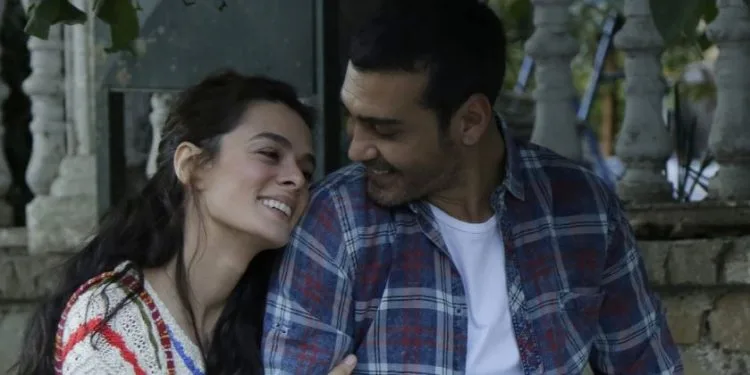 Ist Ihnen bewusst? Die „Kadın“-Serie von Özge Özpirinçci und Caner Cindoruk erschüttert die Welt!
