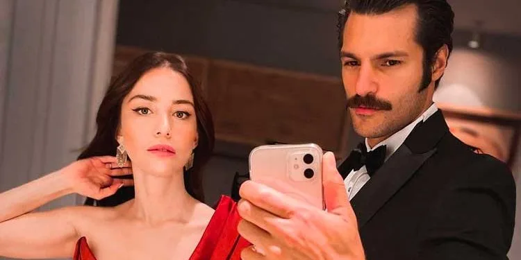 Das Ehepaar Serkan Çayoğlu und Özge Gürel, das angeblich heiraten soll, brennt weiter in den sozialen Medien!..