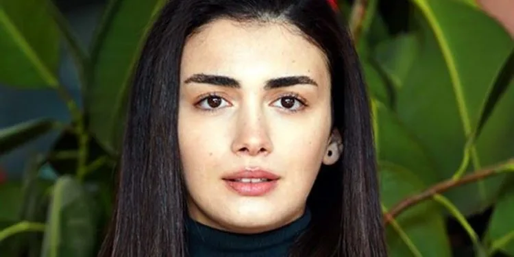 Nach zwei unglücklichen Fernsehserien hat Özge Yağız eine neue Chance in ihrer Karriere