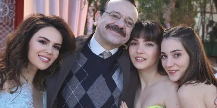Reha Özcan hat Üç Kız Kardeş unter 3 Projekten ausgewählt und die richtige Entscheidung getroffen!