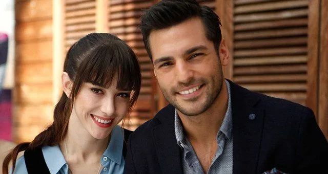 Romantik und Liebesdecke! Am Geburtstag von Özge Gürel ist der Anteil von Serkan Çayoğlu fällig!