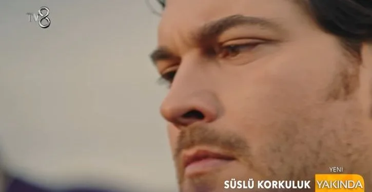 Fans von Çağatay Ulusoy, der sich darauf vorbereitet, mit Süslü Korkuluk auf die Leinwand zu kommen, werden von dieser Nachricht sehr verärgert sein!