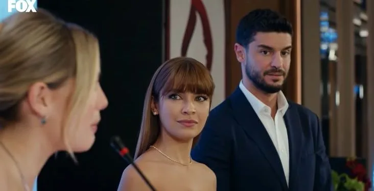 Als Eda Ece auf Biran Damla Yılmaz läuft, werden die Fans aufgeregt!