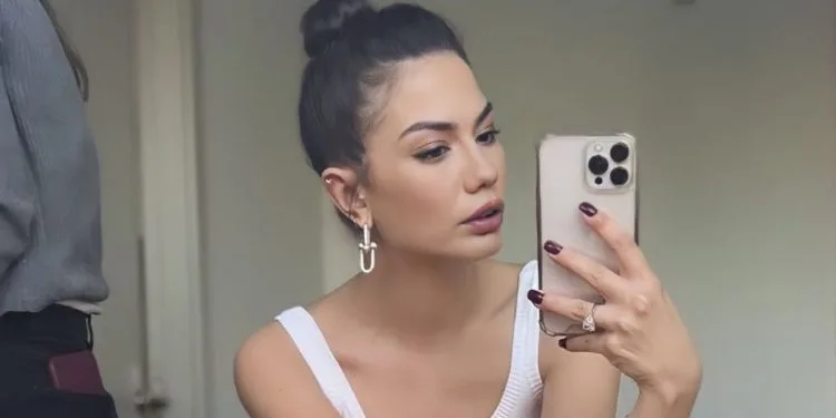 Demet Özdemir hat ihre Schönheitsgeheimnisse geteilt, die jeder anwenden kann!