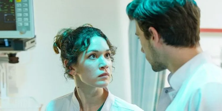 Große Liebe beginnt mit großen Kämpfen! Hazal Subaşı und Deniz Can Aktaş neues Serienpaar!