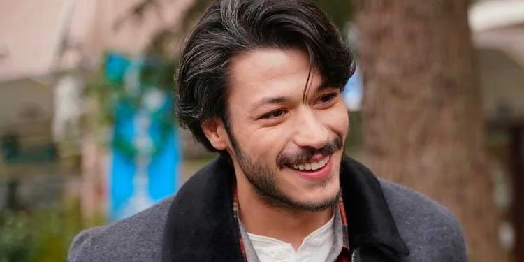 Über Kubilay Aka wird in den sozialen Medien viel mit seiner koketten Art gesprochen, aber die Wahrheit sieht anders aus!