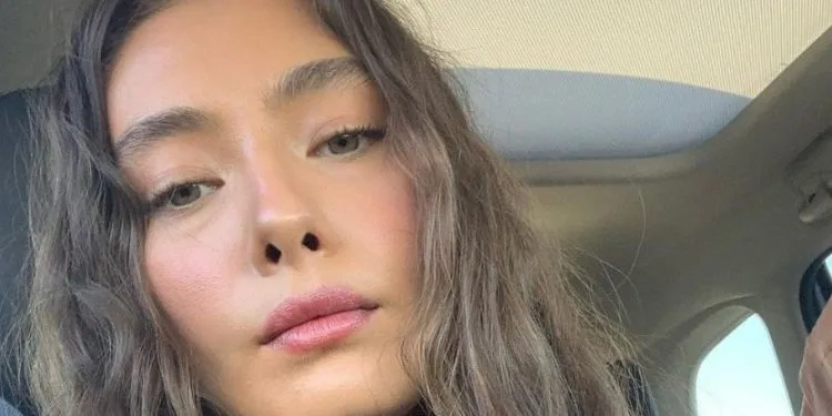Neslihan Atagül wünschte ihr gute Wünsche für ihre neue Serie