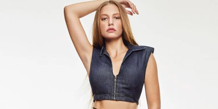 Eine erstaunliche Honorarforderung von Serenay Sarıkaya, die für die Serie Kral Kaybederse erwähnt wird!