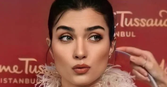 Tuba Büyüküstün, deren Name mit der Sängerin Murat Boz genannt wird, überraschte mit ihren Aussagen über die Liebe!