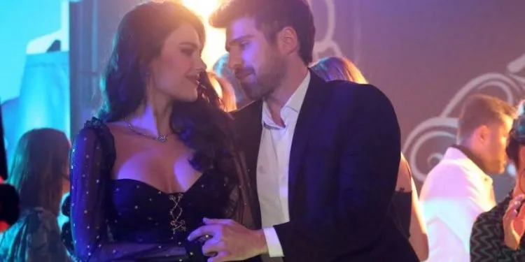 Das Duo Özgü Kaya und Berker Güven liebte in der Serie Üç Kız Kardeş!