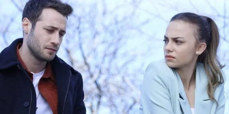 Ozan Dolunay traf in der neuen Kanal D-Serie wieder auf das alte Team!