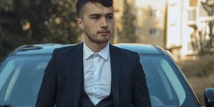 Burak Dakak, der mit der Çukur-Serie ein großes Debüt feierte, hat seine neue Serie gefunden!