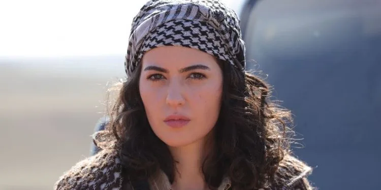 So zahlt Ezgi Şenler, die mit ihrer Leistung in der Teşkilat-Serie brillierte, ihre Treue!