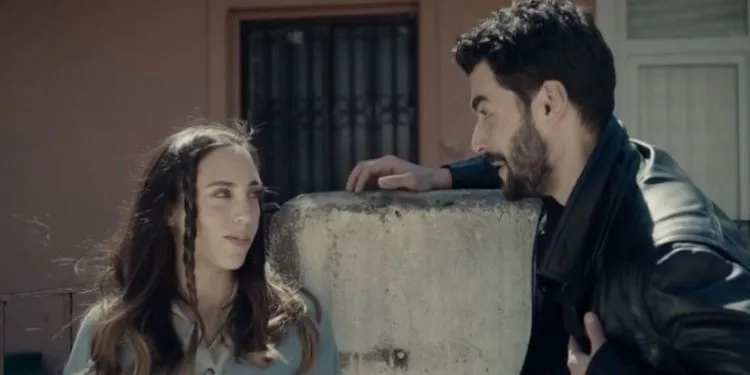 Wie wird Akın Akınözü und Öykü Karayels Kaderimin Oyunu-Serie mit diesen Quoten in die zweite Staffel gehen?
