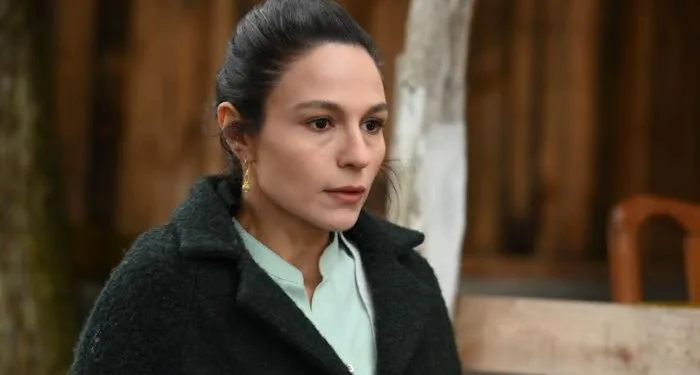 Selin Yeninci wird Sie mit ihrer knallharten Rolle in der neuen Serie ihre alte Rolle vergessen lassen!