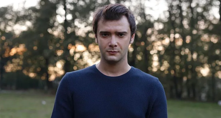 Yağız Can Konyalı, der mit Bizim Hikaye glänzt, hat großes Glück!