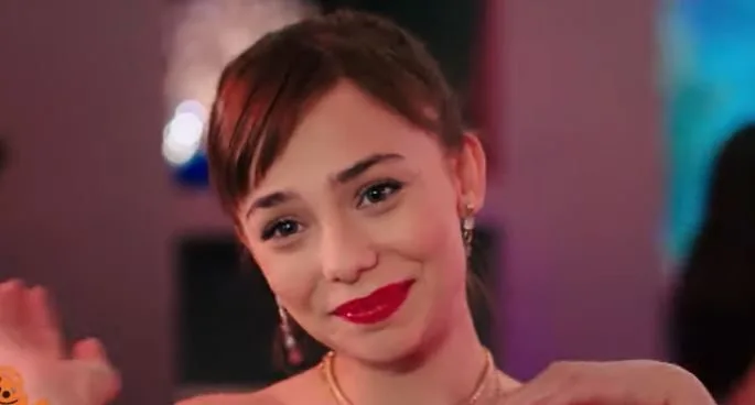 Was war der erste Post von Bahar Şahin, dessen endgültige Entscheidung für die Serie Gülümse Kaderine getroffen wurde?