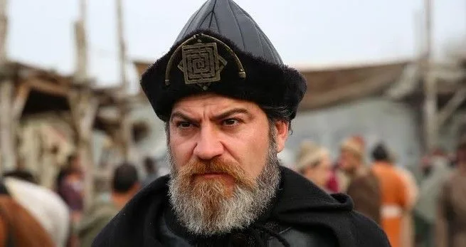 Nach der Serie Muhteşem Yüzyıl, Diriliş Ertuğrul, ist die Alparslan-Serie eine große Chance für Burak Demir.