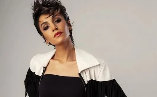 Wer ist Sahra Şaş? Woher kommt sie – Größe – Alter – Fernsehserie – Familie