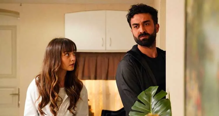 Unerwartete Trennung von Zeynep Tuğçe Bayat, der erfolgreichen Schauspielerin der Baba-Serie!