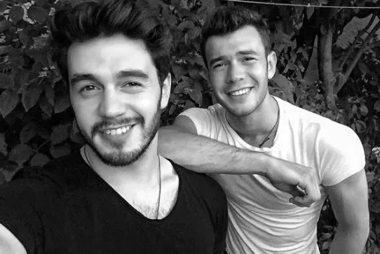 Aytaç Şaşmaz unterstützte seinen Schauspielerbruder İsmail Ege Şaşmaz voll und ganz!