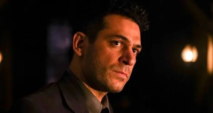 Für Murat Yıldırım, den Star von Aziz, gibt es diesen Sommer keinen Urlaub! Der Schauspieler betrat das Set für seinen neuen Film Yer Eksi İki