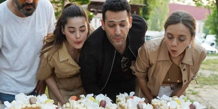Damla Sönmez verdient ein großes Dankeschön von den Fans der Aziz-Serie!