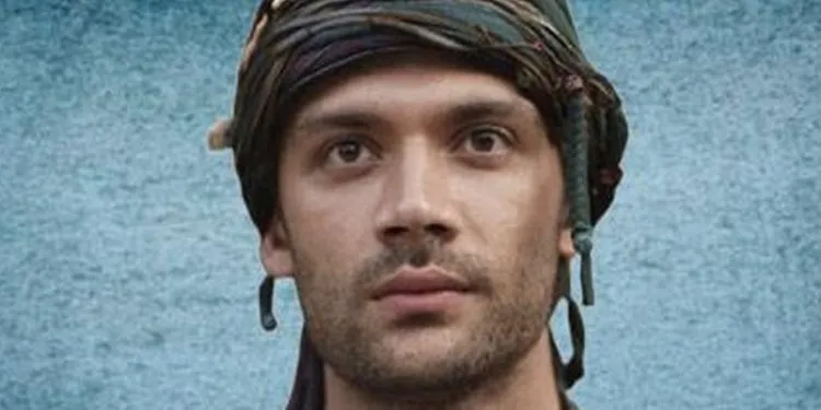 Wer ist Caner Topcu? Woher kommt er – Größe – Alter – Fernsehserie – Familie