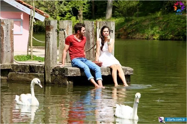 Çilek Kokusu, der Demet Özdemir berühmt gemacht hat, wird in einem anderen europäischen Land veröffentlicht!