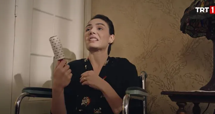 Hasibe in der Serie Masumlar Apartmanı stellte Açelya Devrim Yılhan auf den Kopf!